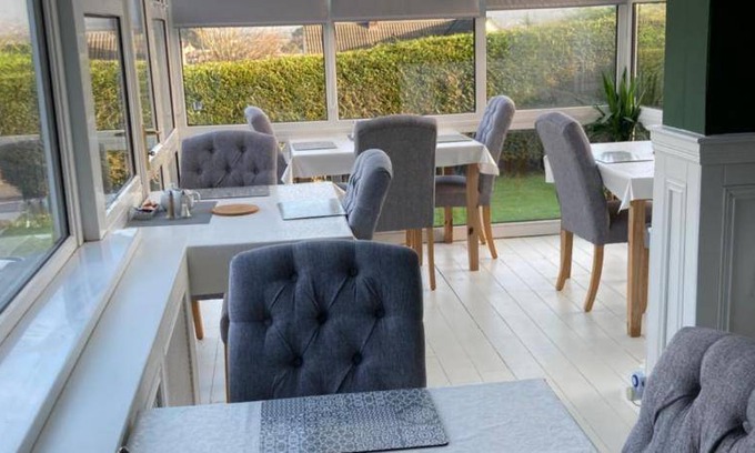 Lisburn Hotel | 56 m² Motel ∙ 4 guests