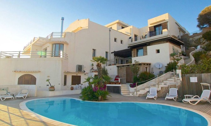 Plemmirio House | 60 m² House ∙ 2 bedrooms ∙ 4 guests