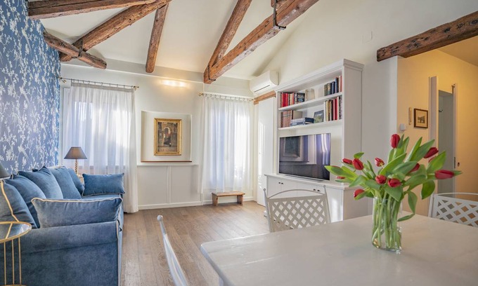 Dorsoduro Apartment | 62 m² Apartment ∙ 1 bedroom ∙ 3 guests