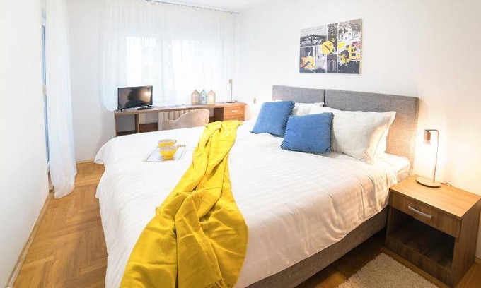 Novi Beograd Apartment | 70 m² Apartment ∙ 2 bedrooms ∙ 7 guests