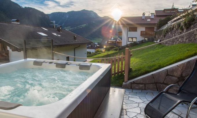Ortisei Apartment | 70 m² Apartment ∙ 2 bedrooms ∙ 5 guests
