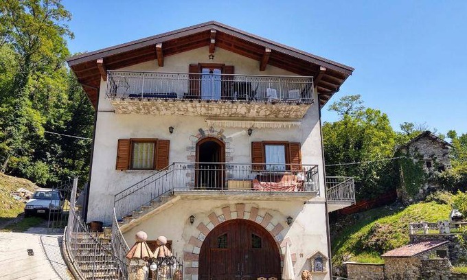 Albonico Apartment | 70 m² Apartment ∙ 2 bedrooms ∙ 4 guests