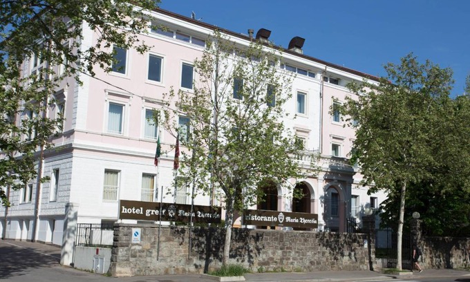 Roiano-Gretta-Barcola-Cologna-Scorcola Hotel | 70 m² Hotel ∙ 127 guests