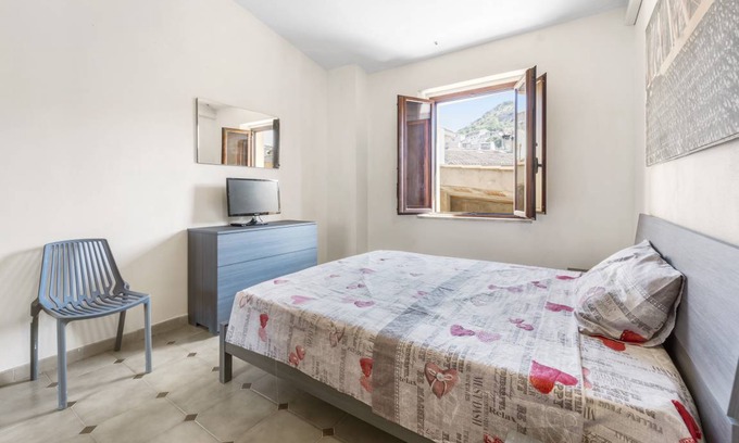 Arbus House | 70 m² House ∙ 2 bedrooms ∙ 5 guests