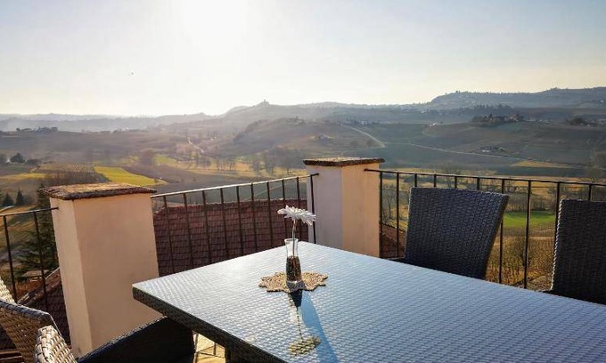 Agliano Terme Apartment | 75 m² Serviced apartment ∙ 5 guests