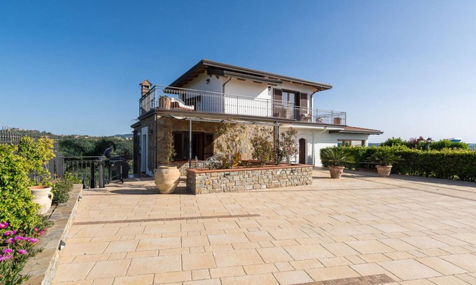 Agropoli House | 80 m² Maisonette ∙ 2 bedrooms ∙ 4 guests