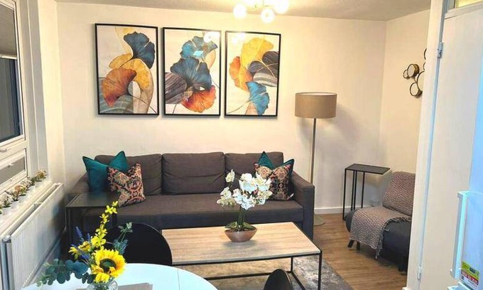 Tottenham Hale Apartment | 87 m² Apartment ∙ 4 bedrooms ∙ 10 guests