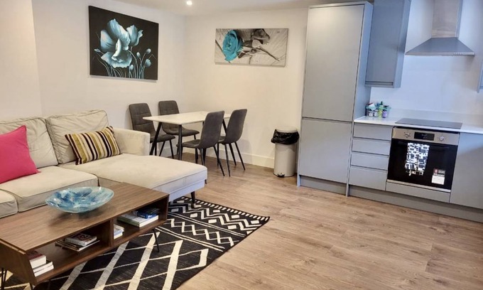 Vauxhall Apartment | 90 m² Apartment ∙ 2 bedrooms ∙ 6 guests