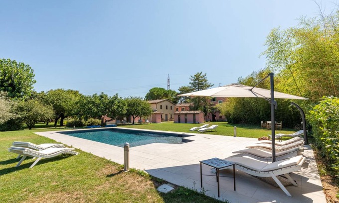 San Brizio House | 900 m² House ∙ 5 bedrooms ∙ 10 guests