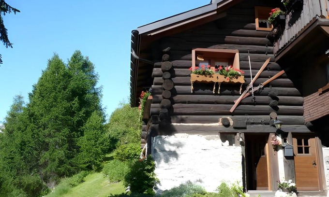 Ronco Ski Chalet | 99 m² Chalet ∙ 2 bedrooms ∙ 4 guests