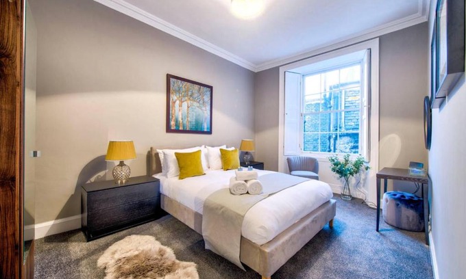 New Town Apartment | ALTIDO Stunning 1-bed Apt in New Town
