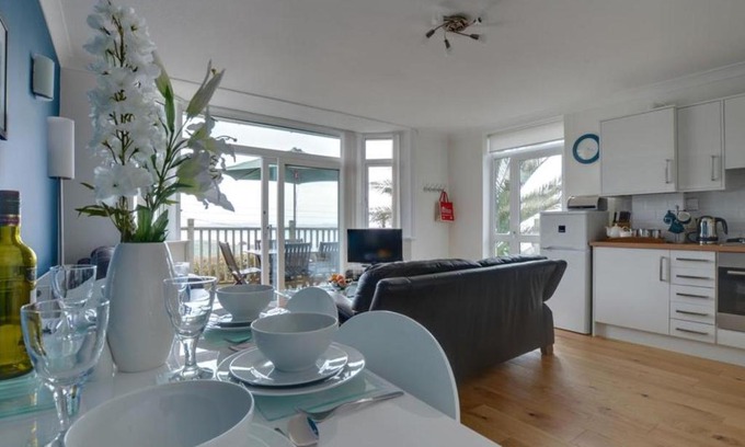 Woolacombe Apartment | Apartment Bay View by Interhome