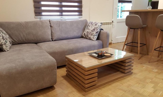 Vozdovac Apartment | Apartment Feather 3