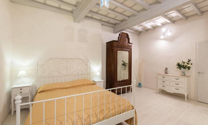 Santa Croce Apartment | Apartment in historic center, everything is visitable on foot!