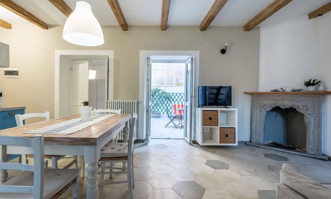 Omegna Apartment | Beautiful apartment for 4 guests with WIFI, TV, terrace and pets allowed