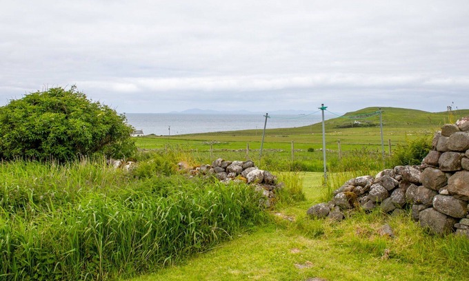 Bornesketaig House | Beautiful private villa for 2 guests with WIFI and TV