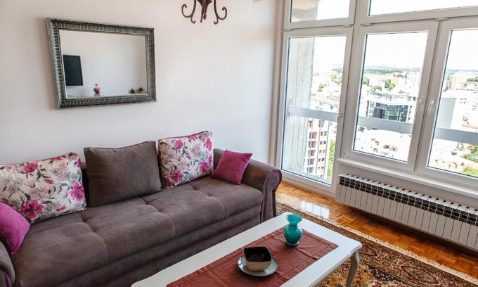 Kragujevac Apartment | Bubamara Nikole Pasica