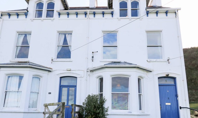 Ballycastle Cottage | Cabin ∙ 5 bedrooms ∙ 9 guests