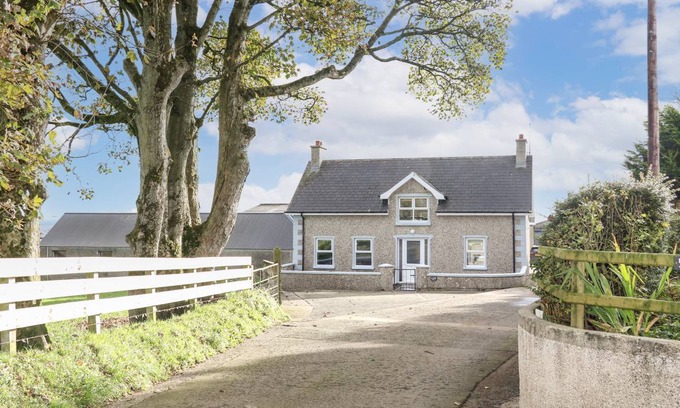 Bushmills Cottage | Cabin ∙ 3 bedrooms ∙ 8 guests