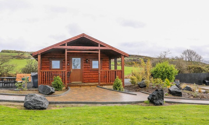 Bushmills Cottage | Cabin ∙ 2 bedrooms ∙ 5 guests