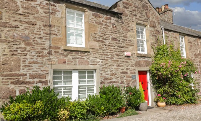 Crieff Cottage | Cabin ∙ 2 bedrooms ∙ 4 guests