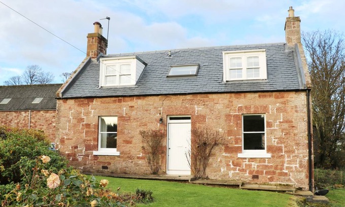 Haddington Cottage | Cabin ∙ 2 bedrooms ∙ 4 guests