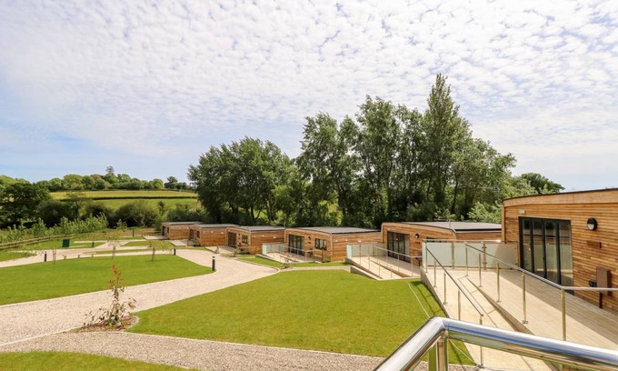 Nettlestone Cottage | Cabin ∙ 2 bedrooms ∙ 4 guests