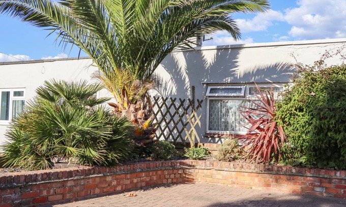 Pevensey Cottage | Cabin ∙ 3 bedrooms ∙ 5 guests