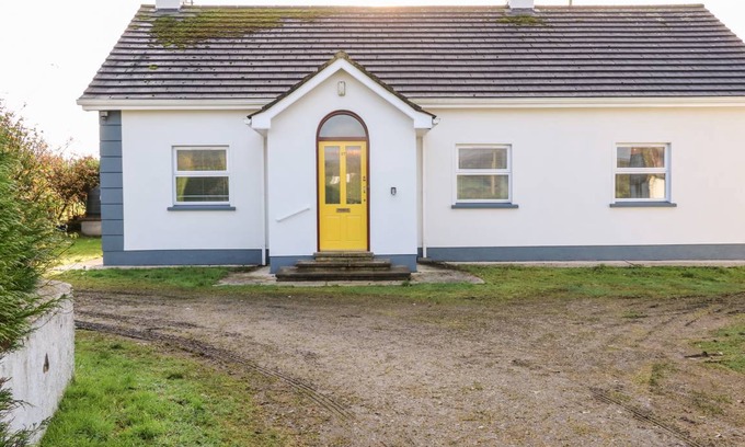 Omagh Cottage | Cabin ∙ 3 bedrooms ∙ 5 guests