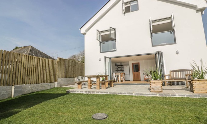 Perranporth Cottage | Cabin ∙ 5 bedrooms ∙ 10 guests