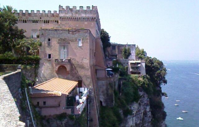 Vico Equense Apartment | Casa al castello piscina e spiaggia
