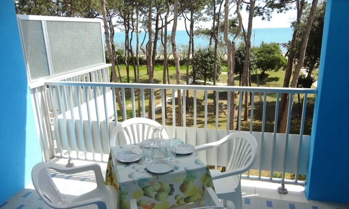 Porto Santa Margherita Apartment | Coastal flat with sea view