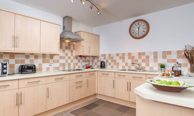 Paignton Apartment | Comfort and luxury in a sea front location with panoramic sea views.