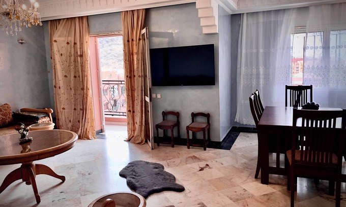 Bin Lkchali Apartment | Comfortable apartment in the center of Gueliz, close to all amenities.