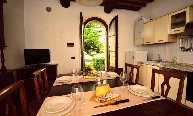 Ponte di Gabbiano Apartment | Cosy apartment for 3 guests with WIFI, pool, A/C, TV and pets allowed, close to Siena