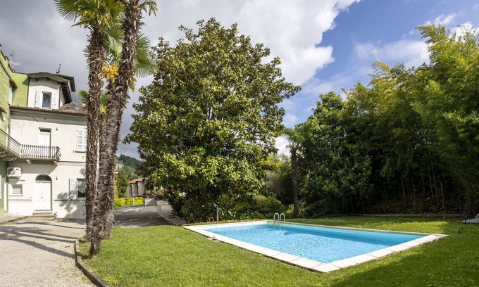 Meina Apartment | Cosy apartment for 4 guests with pool, A/C, TV and balcony