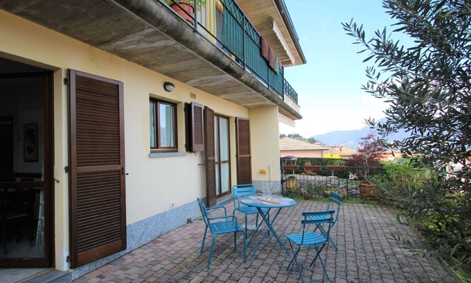 Germignaga Apartment | Cosy apartment for 4 guests with WIFI and patio