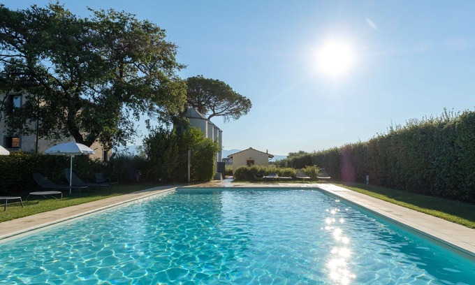 Cavriglia Villa | Cosy apartment in villa for 2 people with A/C, pool, WIFI, TV, patio and parking