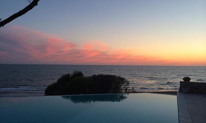 Lavinio Lido di Enea Villa | Dream location- Modern villa with pool by the sea, just a stone's throw from Rome.