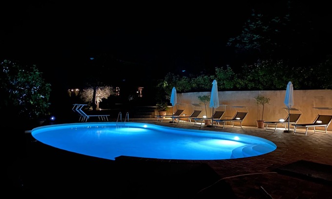 Montalto delle Marche Villa | Elegant Villa style Farmhouse within beautiful countryside with infinity pool