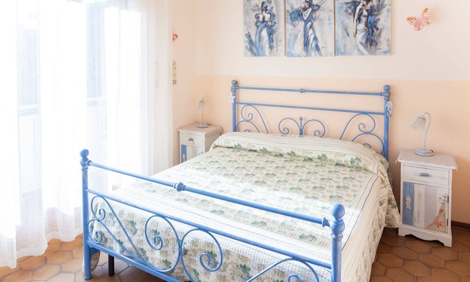 Diano Marina Apartment | Eveten 9 - apartment for 4, in town centre, 500 metres from the beach, with parking