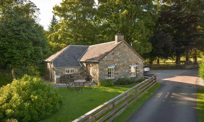 Slate Islands Cottage | Garden Cottage - a detached cottage that sleeps up to 6 guests