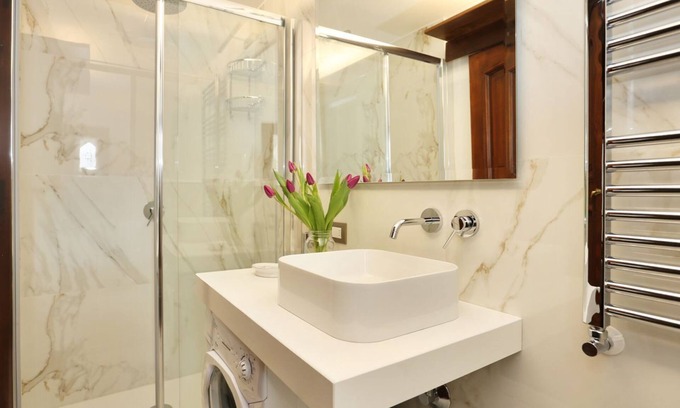 Oltrarno Apartment | GIGLIO LáNTICO