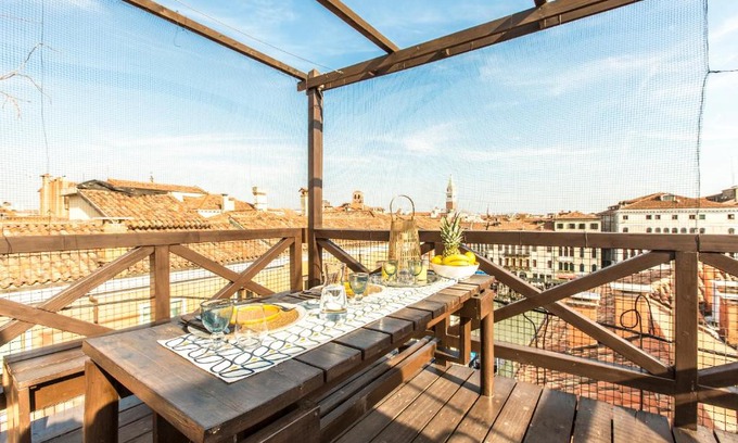 San Polo Apartment | Grand Canal Design Apartment