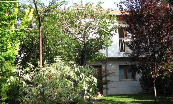 Zvezdara Hostel | Hostel Oasis