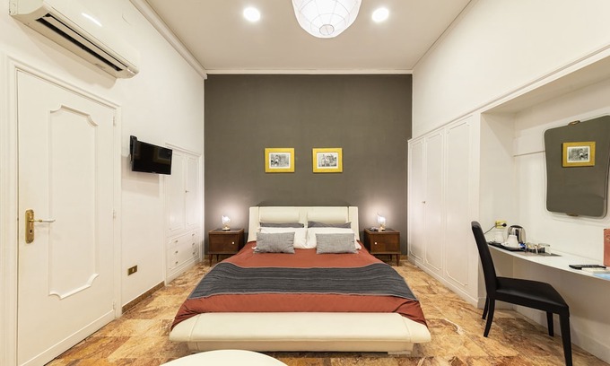 Montecalvario Hotel | Il Ventre di Napoli Broggia