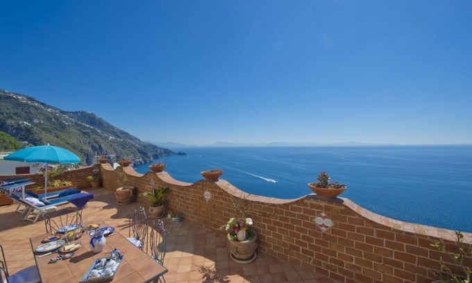 Praiano Apartment | La Casetta in Praiano along via Umberto I, 98
