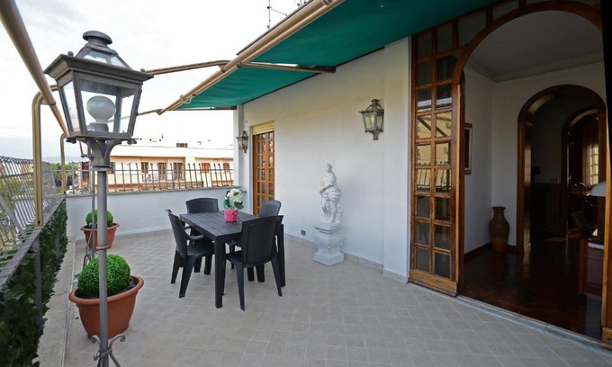 Cinecitta Apartment | LA TERRAZZA PARCO DEGLI ACQUEDOTTI