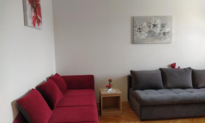 Kopitareva Gradina Apartment | Lara and Nick