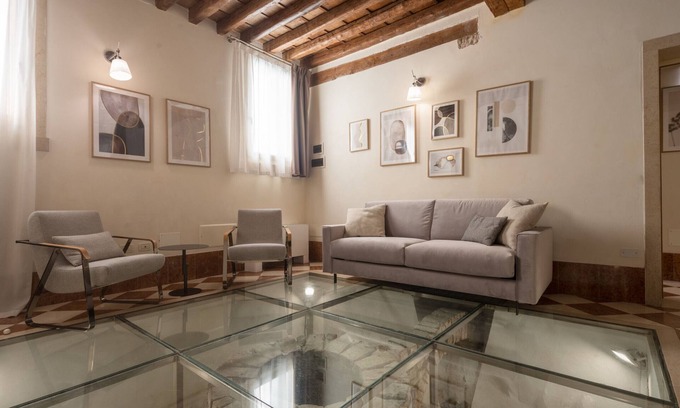 Castello Apartment | Lion Palace Deluxe R&R